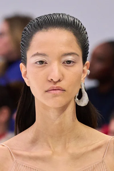 Look 34